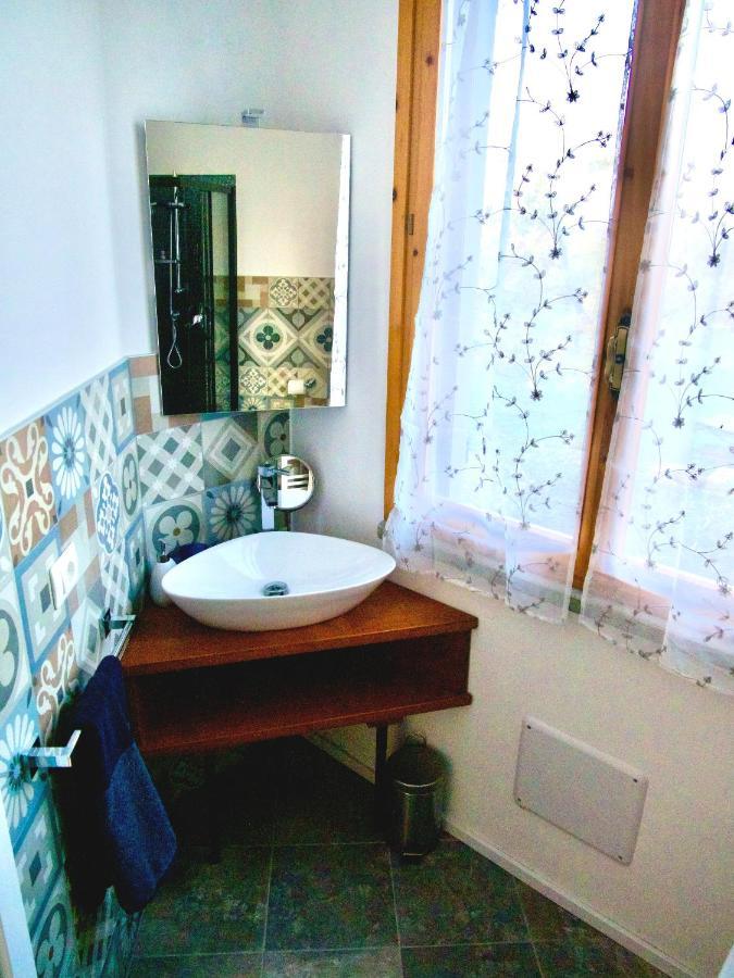 B&B Des Artistes Borzano Exterior photo