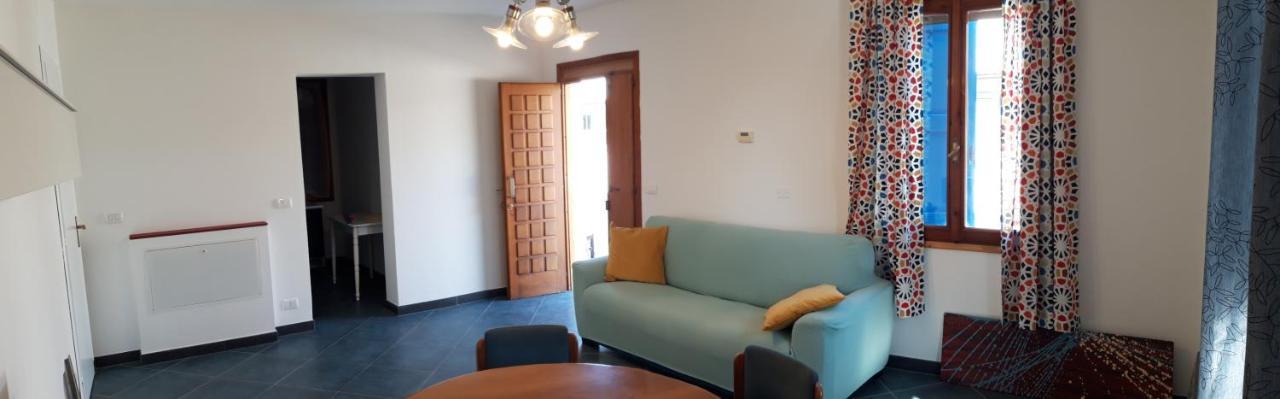 B&B Des Artistes Borzano Exterior photo
